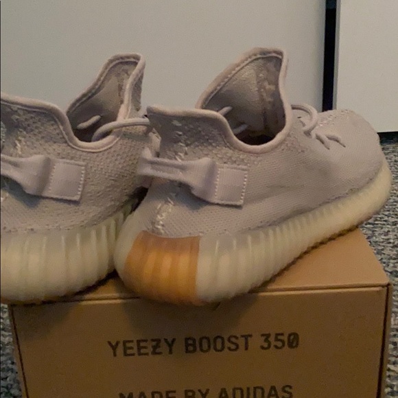 Meet your Posher, Alex - Picture 1 of 2